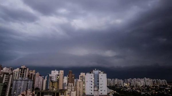 Fortes temporais atingem 65 cidades do RS; duas pessoas morreram
