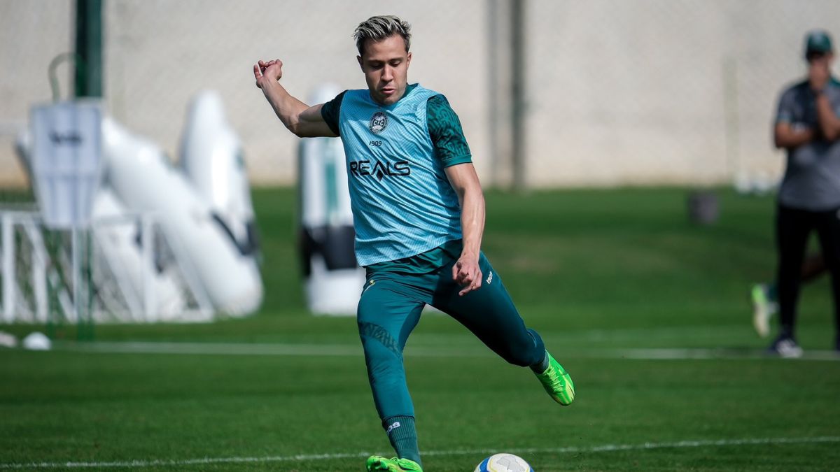 Matheus Frizzo em treino do Coritiba