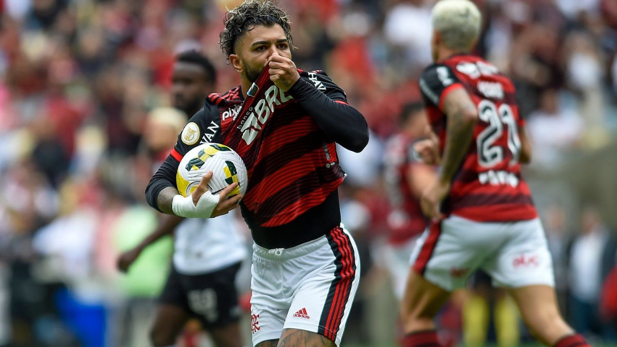 Gabigol, do Flamengo, é convidado por Cuca para reforçar o Athletico
