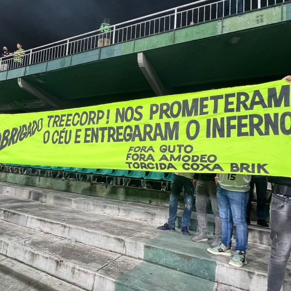 Briga de torcidas em Coritiba x Cruzeiro