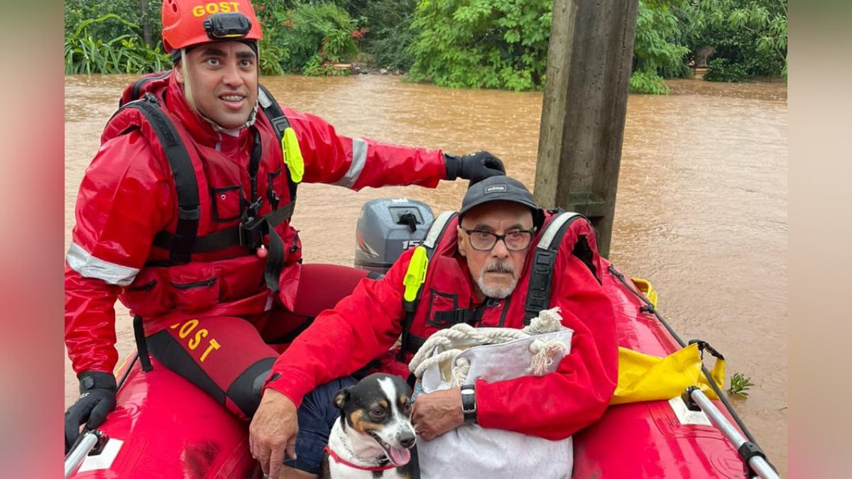 Forças do Paraná resgatam 150 pessoas no RS; veja vídeo do momento