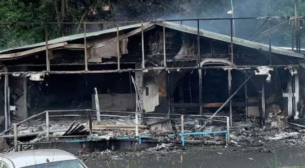Homem coloca fogo na casa da própria mãe em Londrina