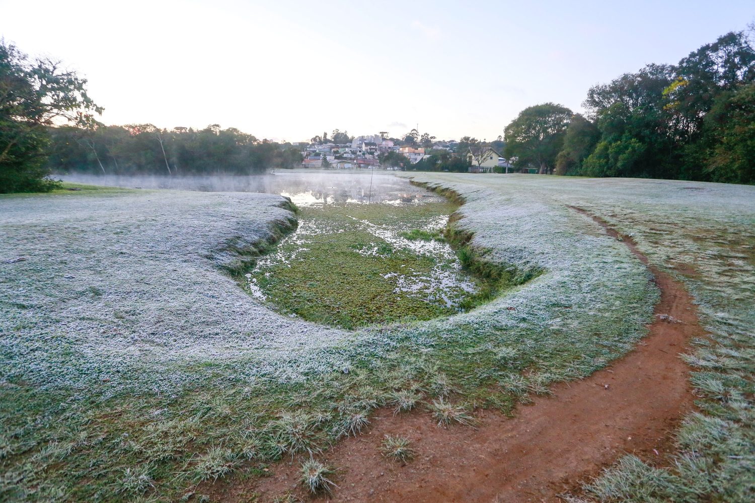 Frente fria no Paraná nesta quarta-feira 