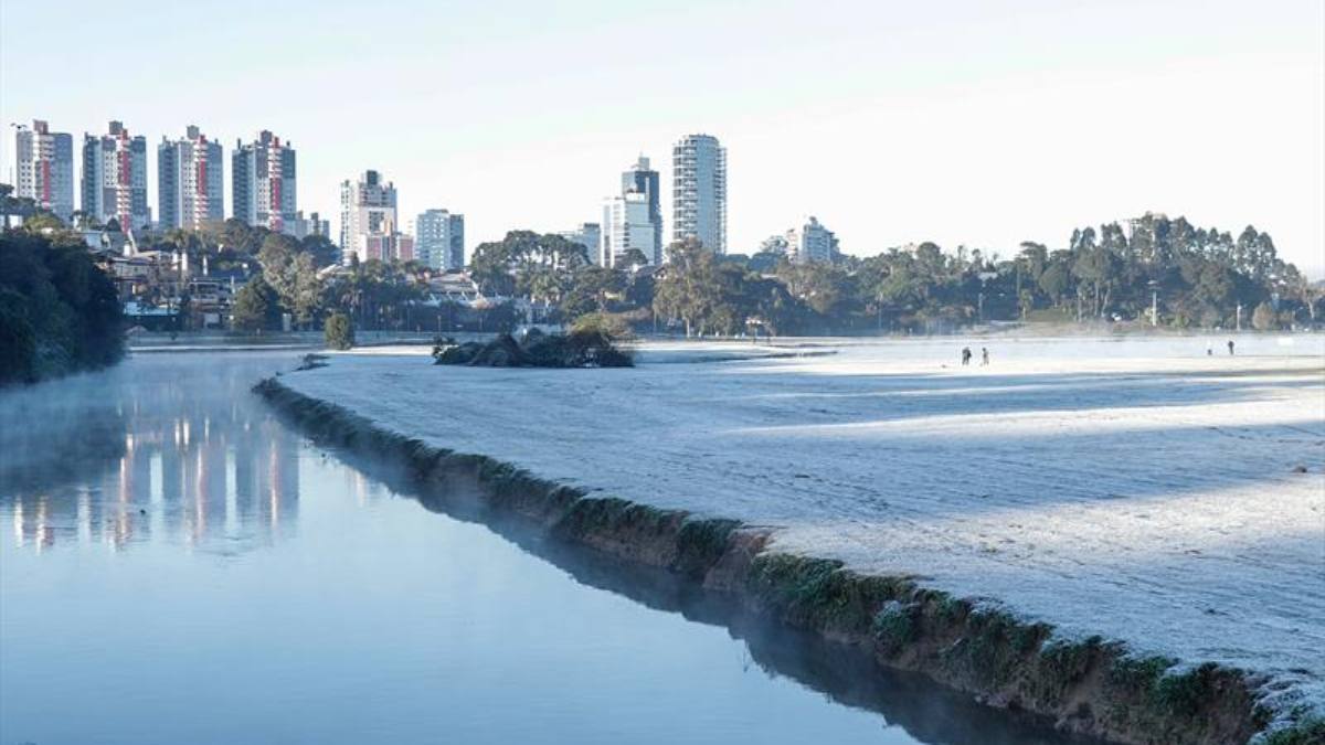 Frio permanece no Paraná com risco de geadas e temperatura de 3°C