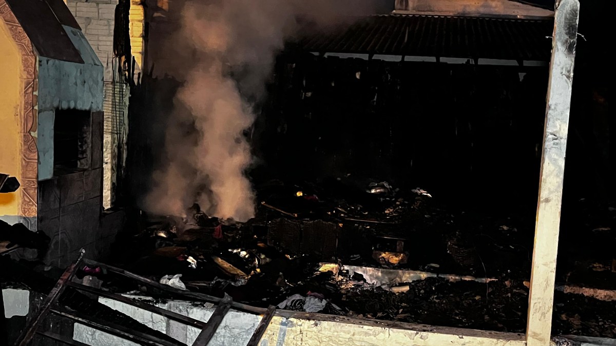 Casal de idosos estava em casa no momento do incêndio