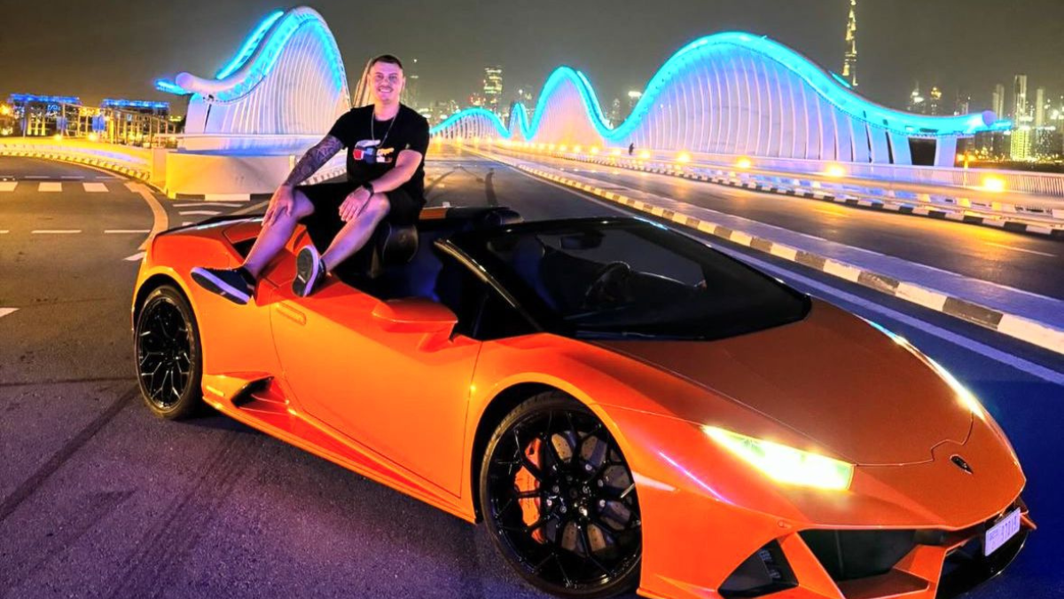 Influencer foragido em Dubai é suspeito de promover jogo do Tigrinho