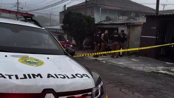 Filha morre e mãe fica ferida após ambas serem baleadas no Paraná
