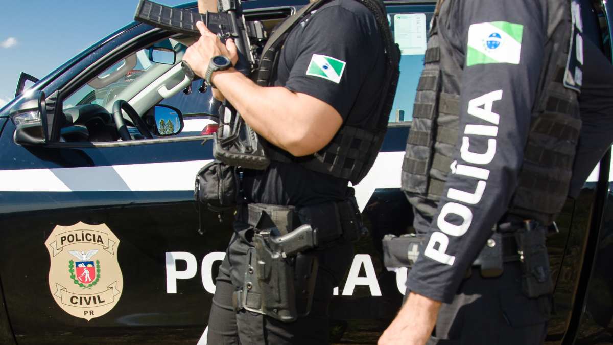 advogado e dois policiais civis são presos em operação 