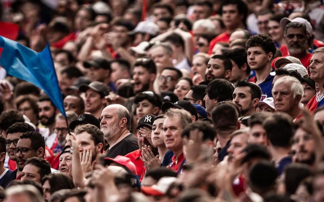 Torcedores do Paraná Clube. 