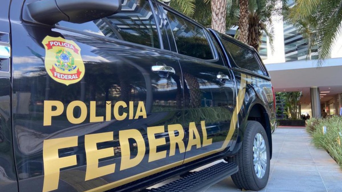 Polícia Federal prende dois suspeitos de ameaçar de morte os três filhos do ministro do Supremo Tribunal Federal Alexandre de Moraes