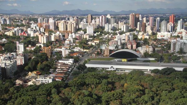 Alerta amarelo: Paraná está em área de risco para chuvas intensas, diz Inmet