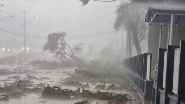 Alerta amarelo: tempestade com granizo e fortes ventos atingem o Paraná