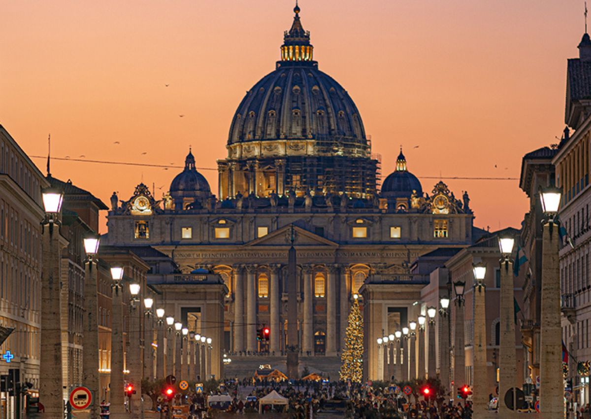 Vaticano fala pela primeira sobre existência de ETs e o sobrenatural