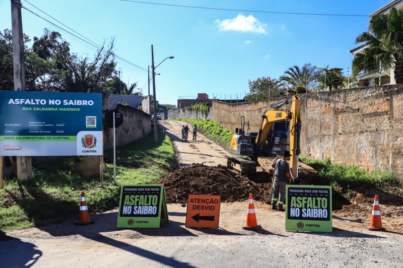 vídeo de morador viraliza após acusar prefeitura de "obra por marketing"