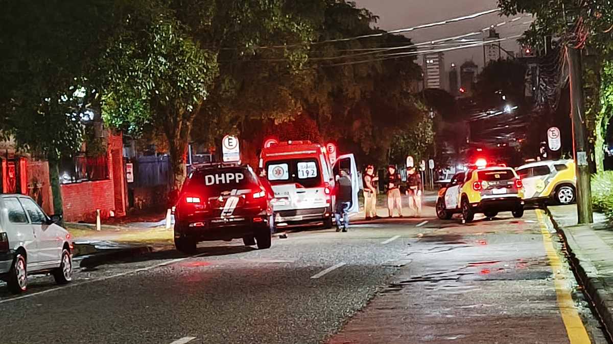 Jovem é brutalmente assassinado com golpes de garrafa e pedra em Curitiba