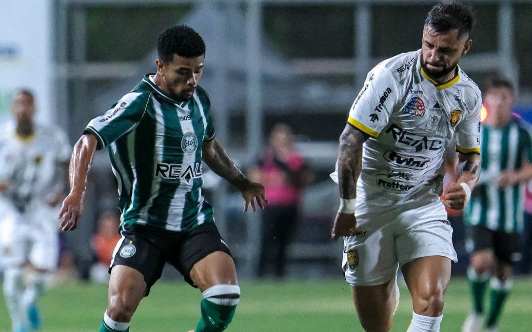 Jogadores de Coritiba e Amazonas