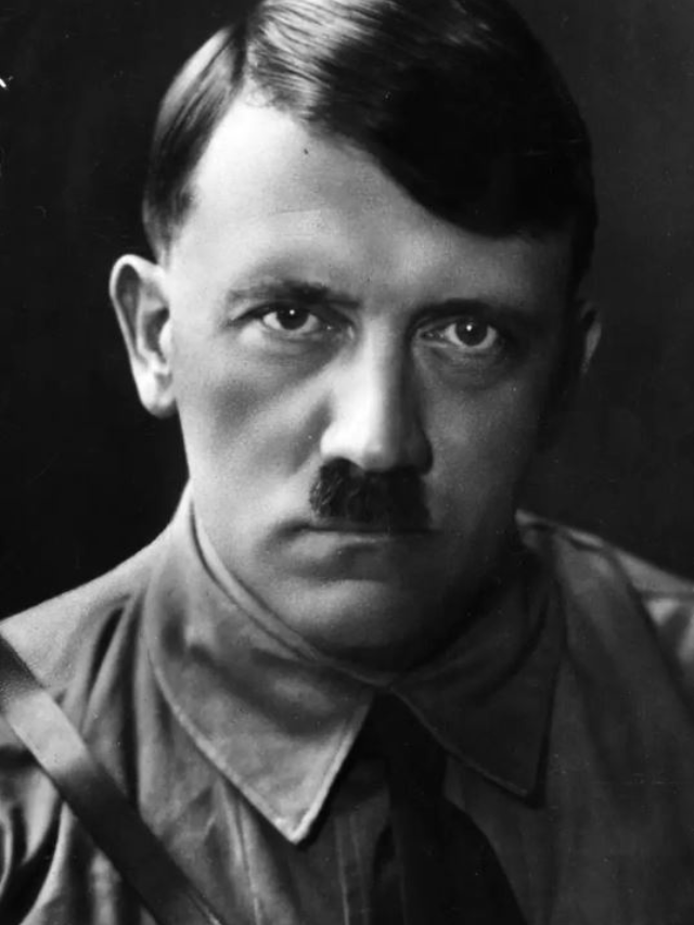 Guerra acabou porque Hitler dormiu? Entenda história