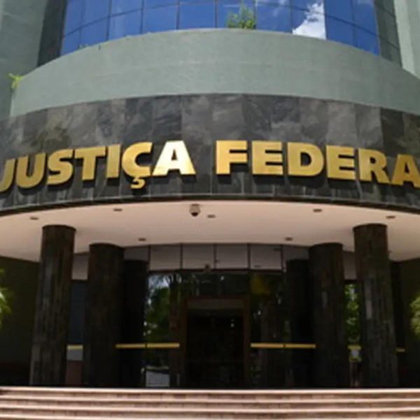 Julgamentos do senador Sergio Moro e do ex-deputado federal Deltan Dallagnol tiveram desfechos opostos no Tribunal Superior Eleitoral