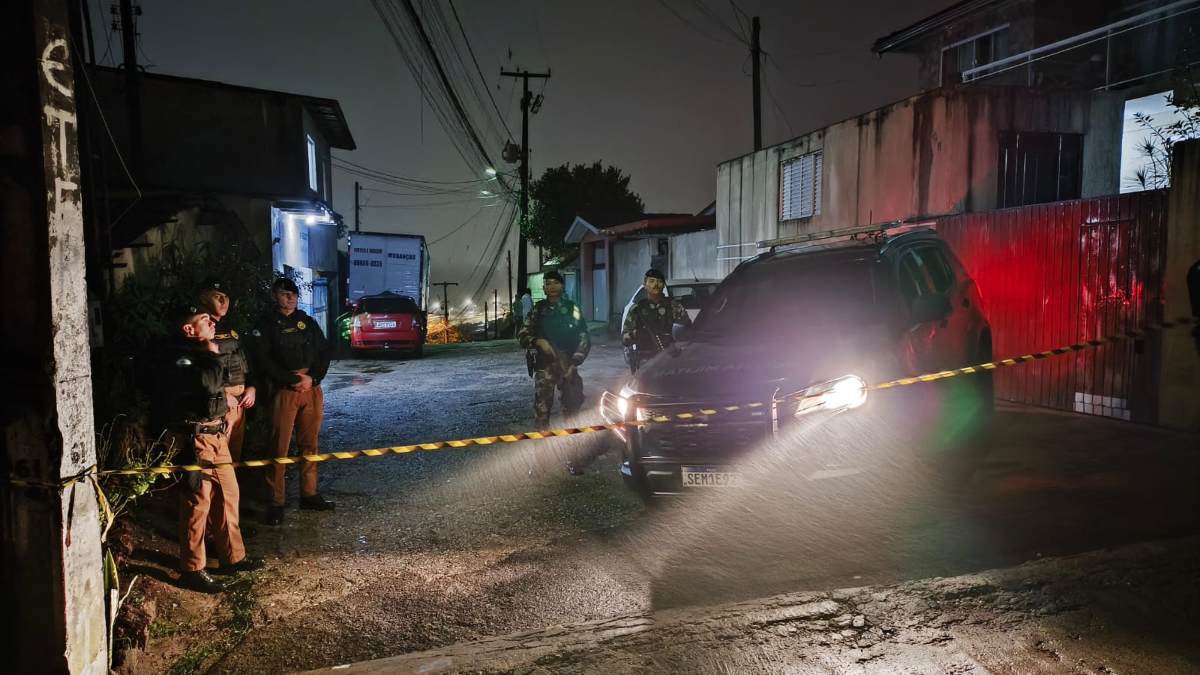 Foragido tenta escapar, reage contra a Rone e morre baleado na Grande Curitiba