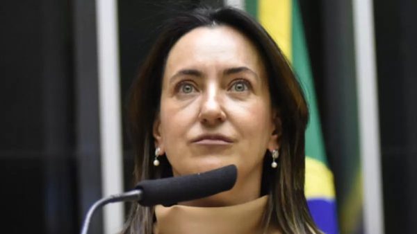 Liberação dos cassinos no Brasil é tema central do RIC Notícias Opinião