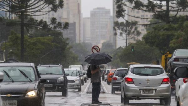 Paraná está sob alerta de tempestades e declínio de temperatura