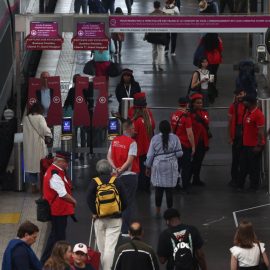 Ataques paralisam serviços na França horas antes de abertura das Olimpíadas
