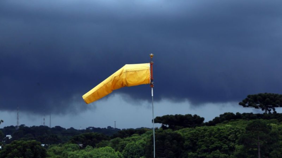 Paraná está em alerta de chuvas fortes, rajadas de vento e frio; veja onde