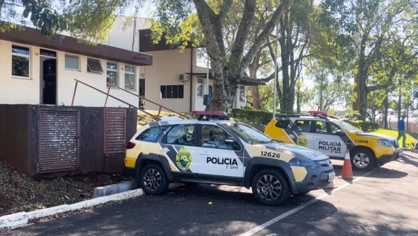 Polícia Civil prende dois suspeitos pela morte de homem de 56 anos em Cianorte. Esposa da vítima é uma das presas e um terceiro suspeito está foragido