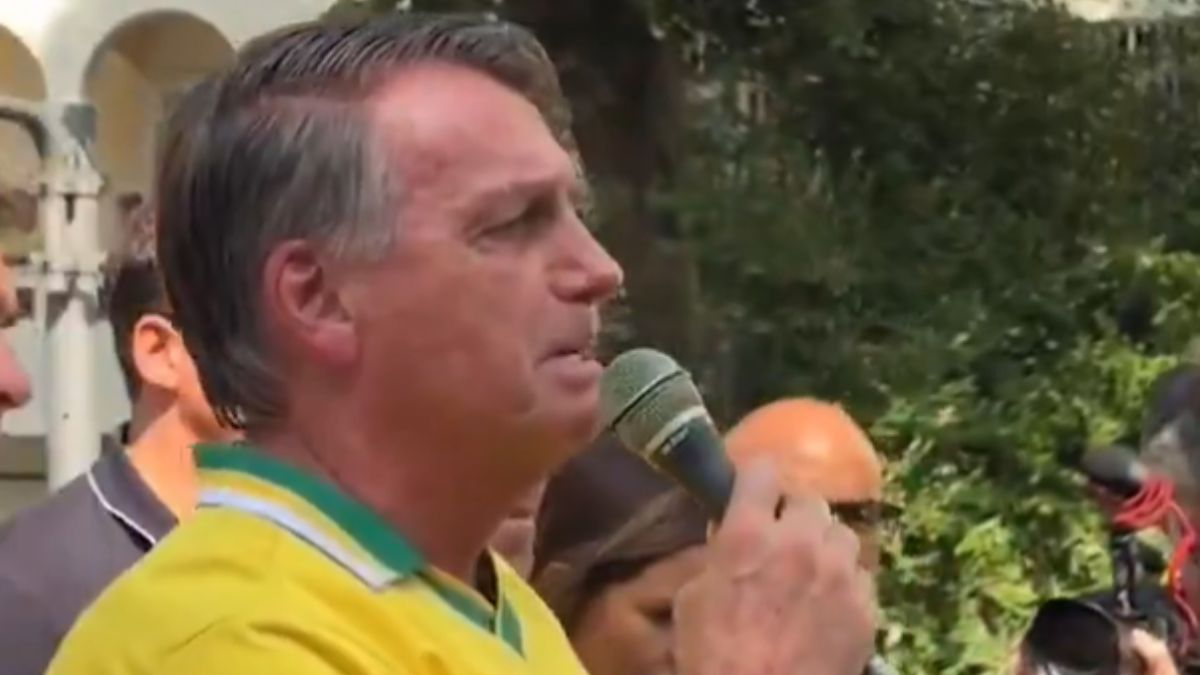 "Não passo faixa para ladrão", diz Bolsonaro sobre posse do presidente Lula