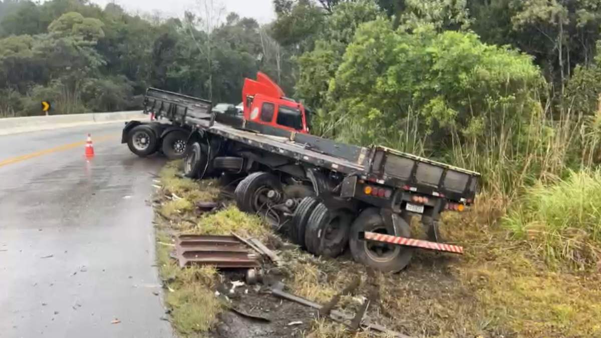 Além disso, outro caminhoneiro ficou ferido após o grave acidente na BR-476, em Bocaiúva do Sul
