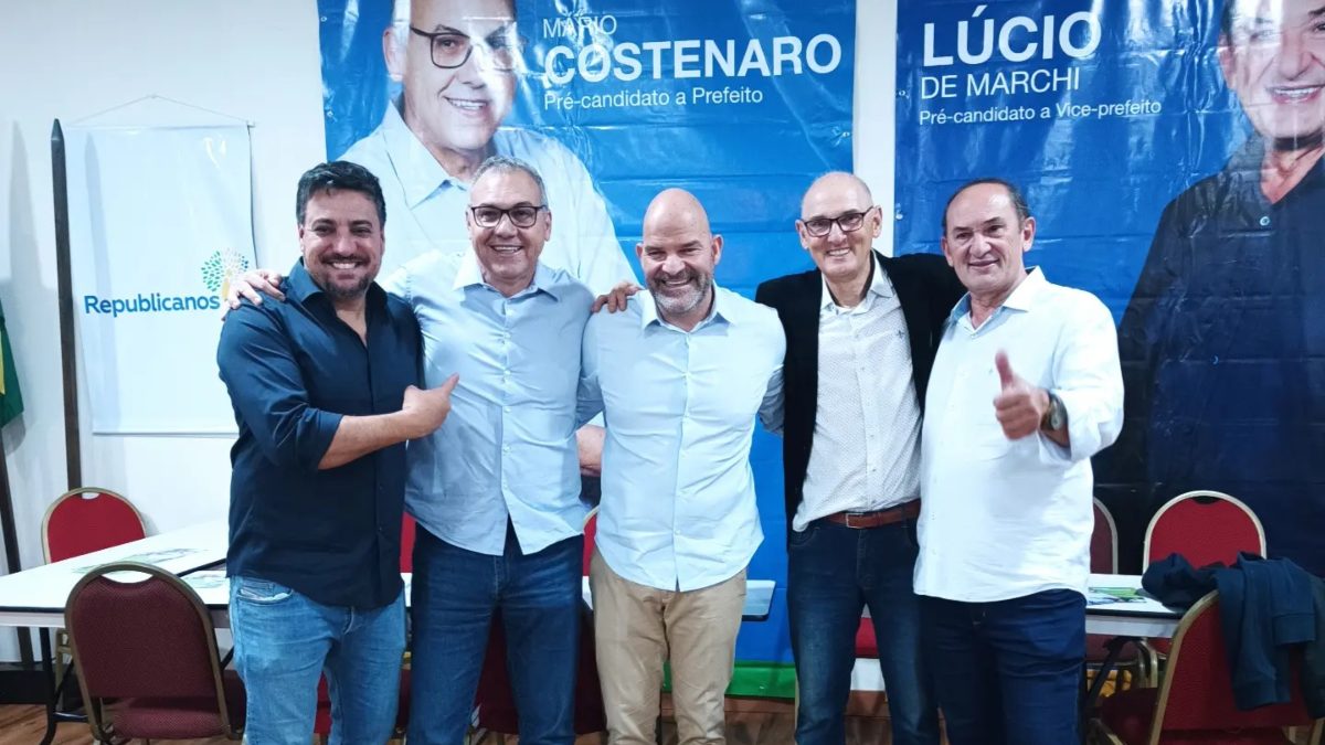 Costenaro (o segundo da esquerda para a direita) será o candidato a prefeitura de Toledo pelo Progessistas 