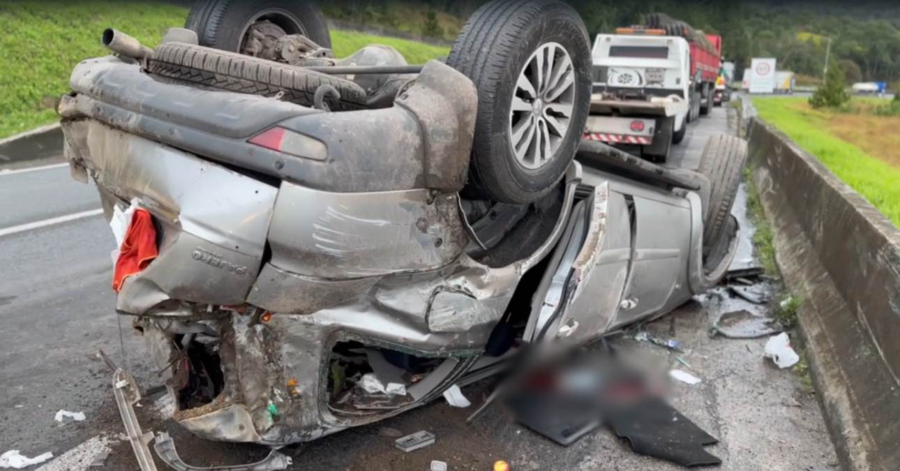 Vídeo mostra estado que ficou carro de Dunga após acidente no PR; assista