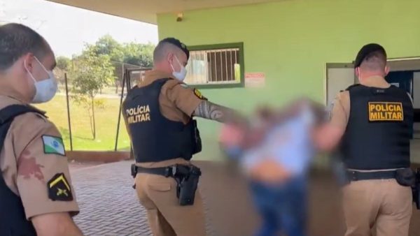 Homem agride ex-mulher na frente do filho de 7 anos e é preso no Paraná
