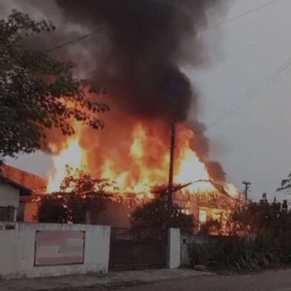 Idoso morre em incêndio no norte do Paraná