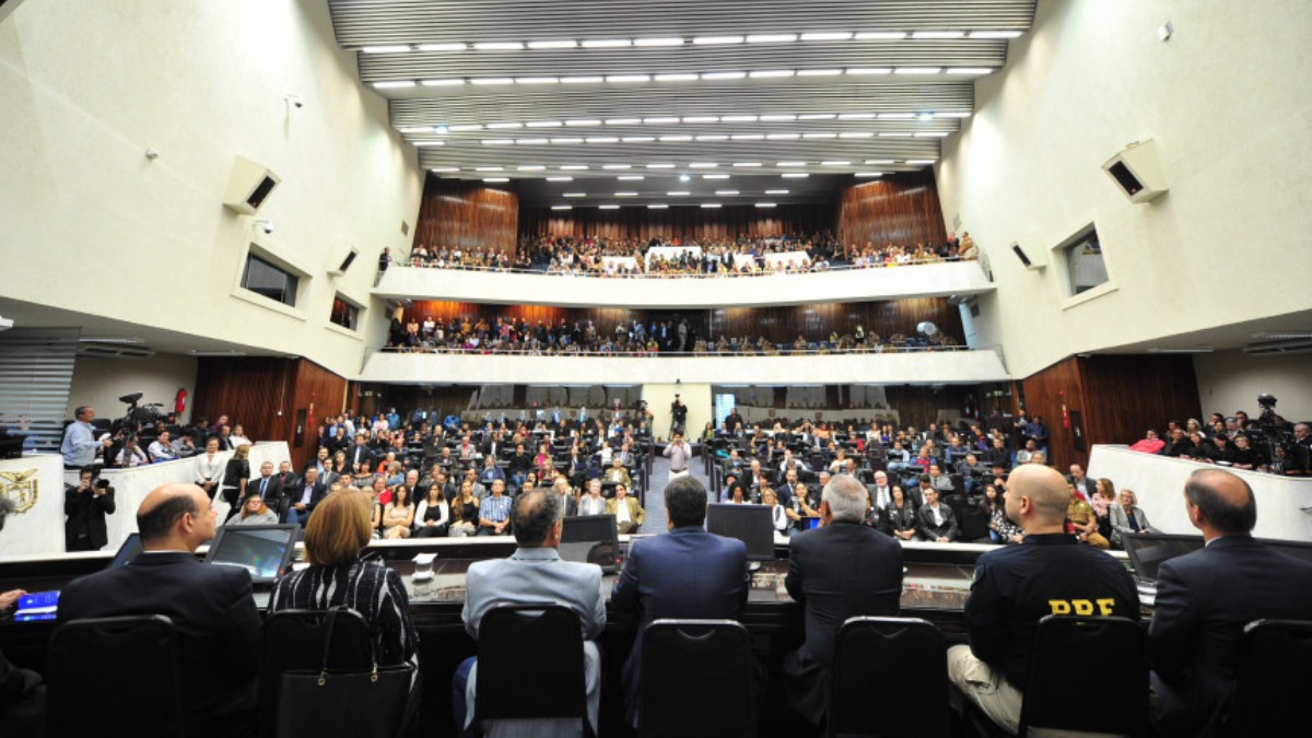 Alep entra em recesso após sessões desta segunda (15) 