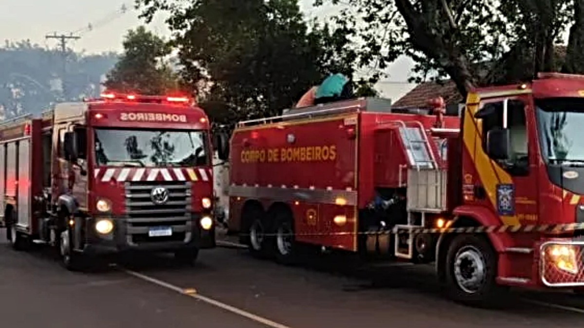 Uma jovem de 19 anos morreu após sua casa pegar fogo em Marechal Cândido Rondon. Os pais e os dois irmãos da vítima conseguiram escapar 