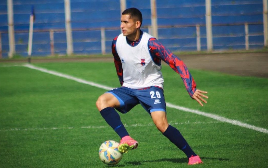 Jogador do Paraná Clube em treino