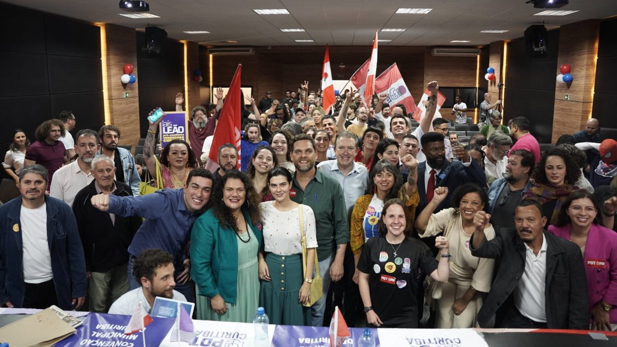 O diretório municipal do Partido Democrático Trabalhista (PDT) aprovou, em convenção realizada no sábado (27), o nome de Goura Nataraj como candidato à vice-prefeito de Curitiba, na chapa encabeçada por Luciano Ducci (PSB). Além disso, a convenção oficializou 33 candidaturas para a disputa das vagas na Câmara Municipal.