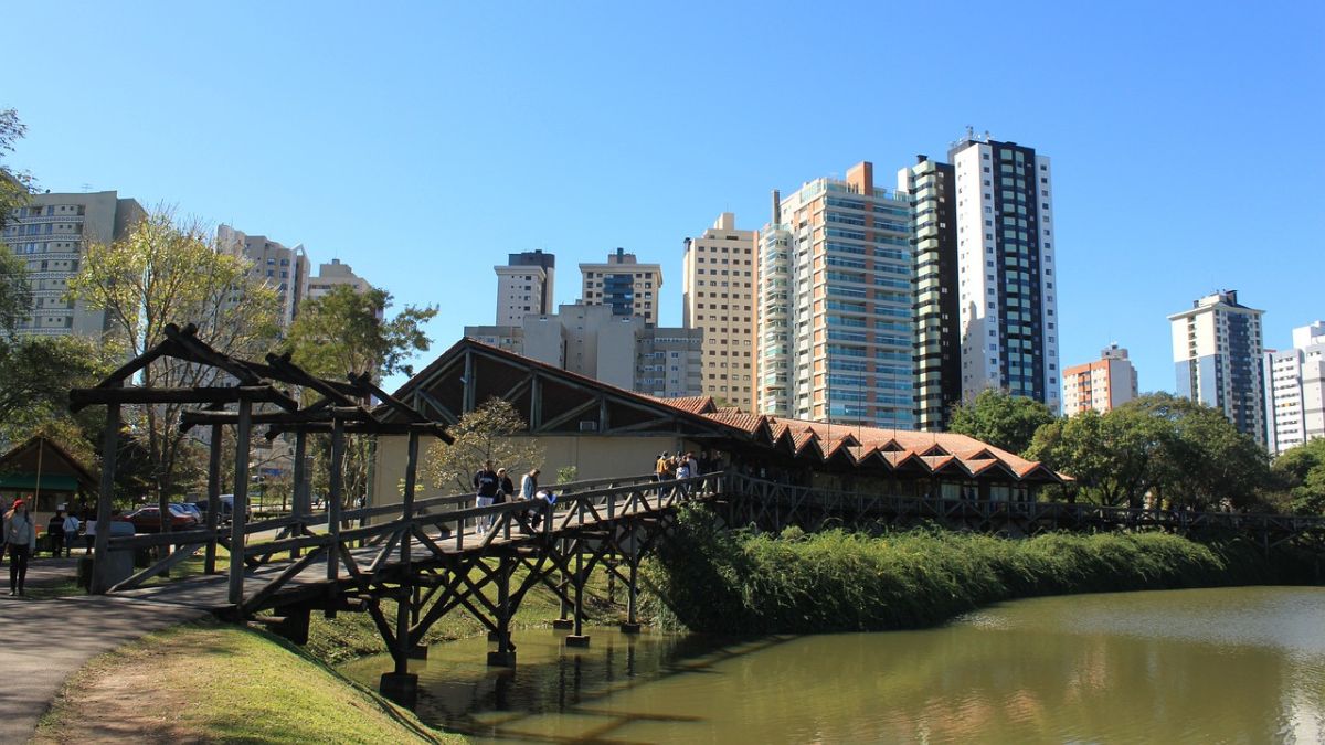 Previsão do tempo para Curitiba amanhã (01/08/2024), segundo o Climatempo