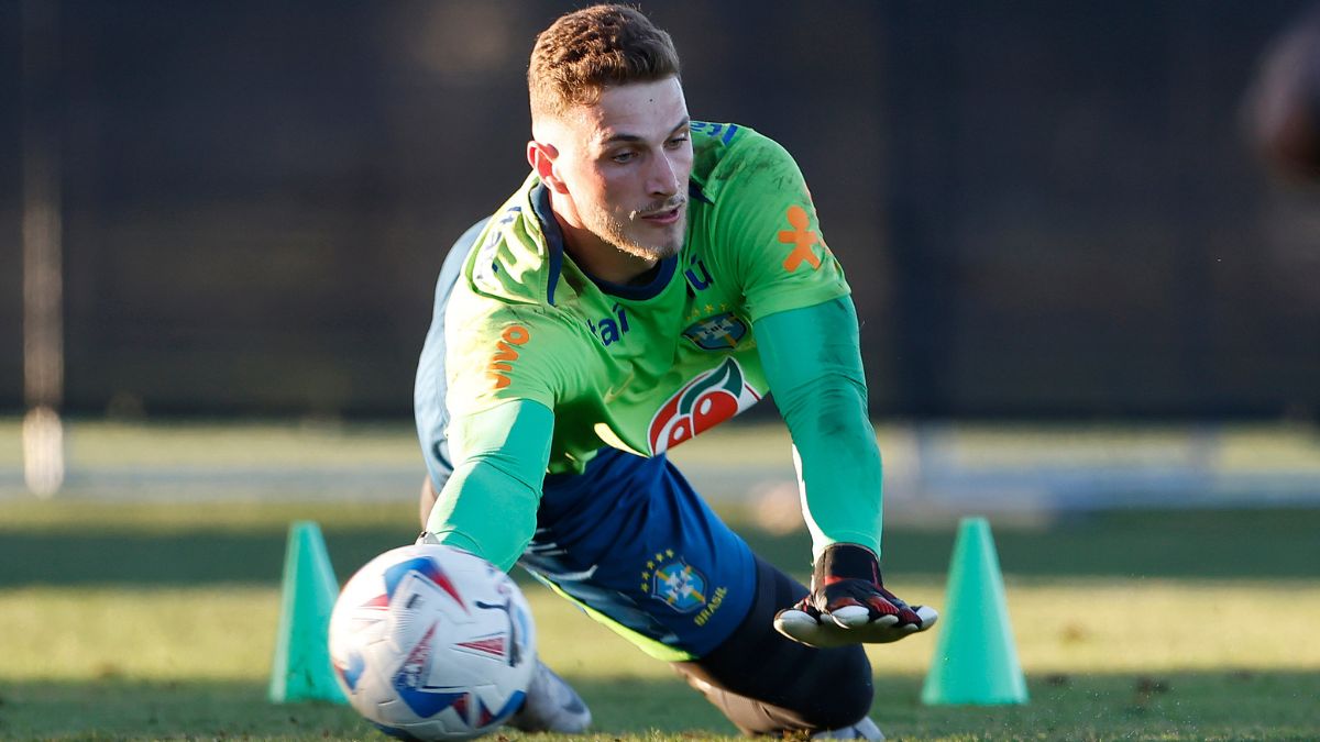 Goleiro Bento, do Athletico, na Seleção Brasileira