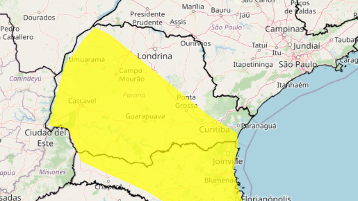 Temporal com chuva forte e rajadas de vento de 60 km/h atingem o Paraná
