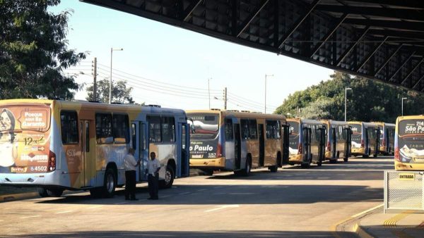 Linhas de ônibus Leste-Oeste terão mudanças, em Curitiba; confira quais