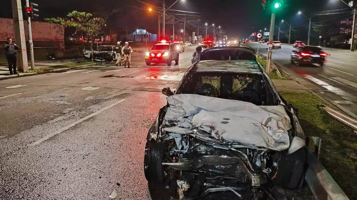 Motorista da BMW causou acidente na Avenida Comendador Franco