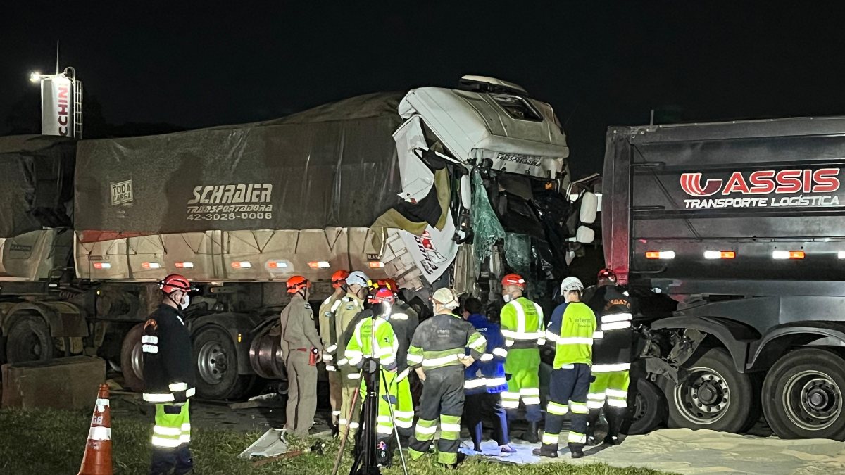 Acidente na BR-116 deixou seis mortos, em São José dos Pinhais