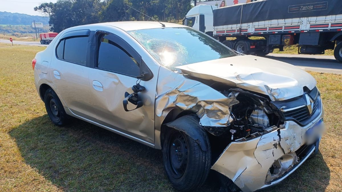 Renault Logan seguia sentido São Paulo 