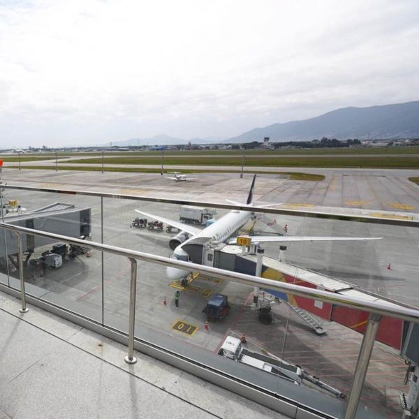 O aeroporto fica em São José dos Pinhais