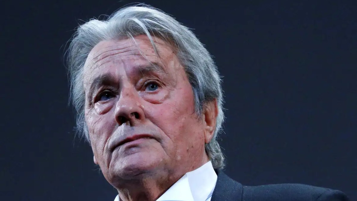 Ator Alain Delon, estrela dos cinemas, morre aos 88 anos