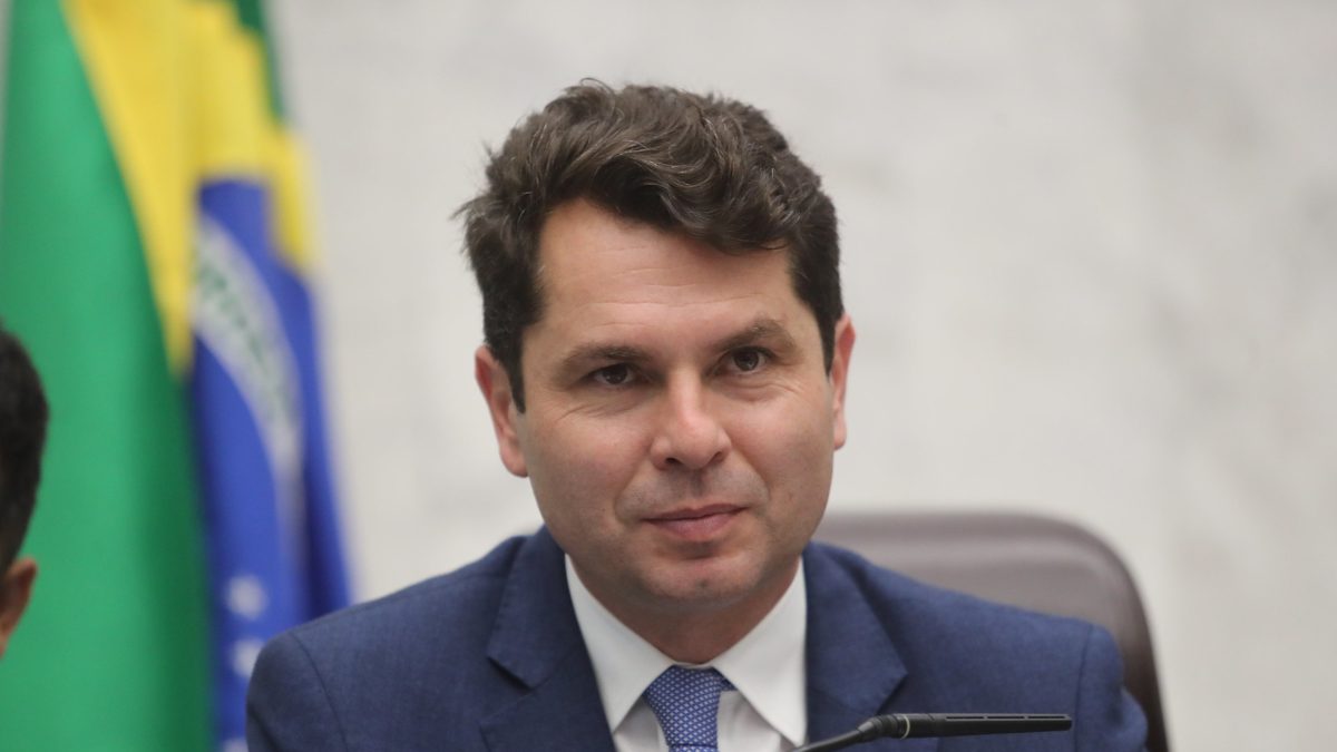 Alexandre Curi é o novo presidente da Alep. Conheça a nova mesa diretora e os cargos definidos para os próximos dois anos