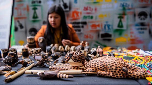 A 1ª Feira do Vinil, Colecionáveis e Antiguidades acontece neste sábado (26)