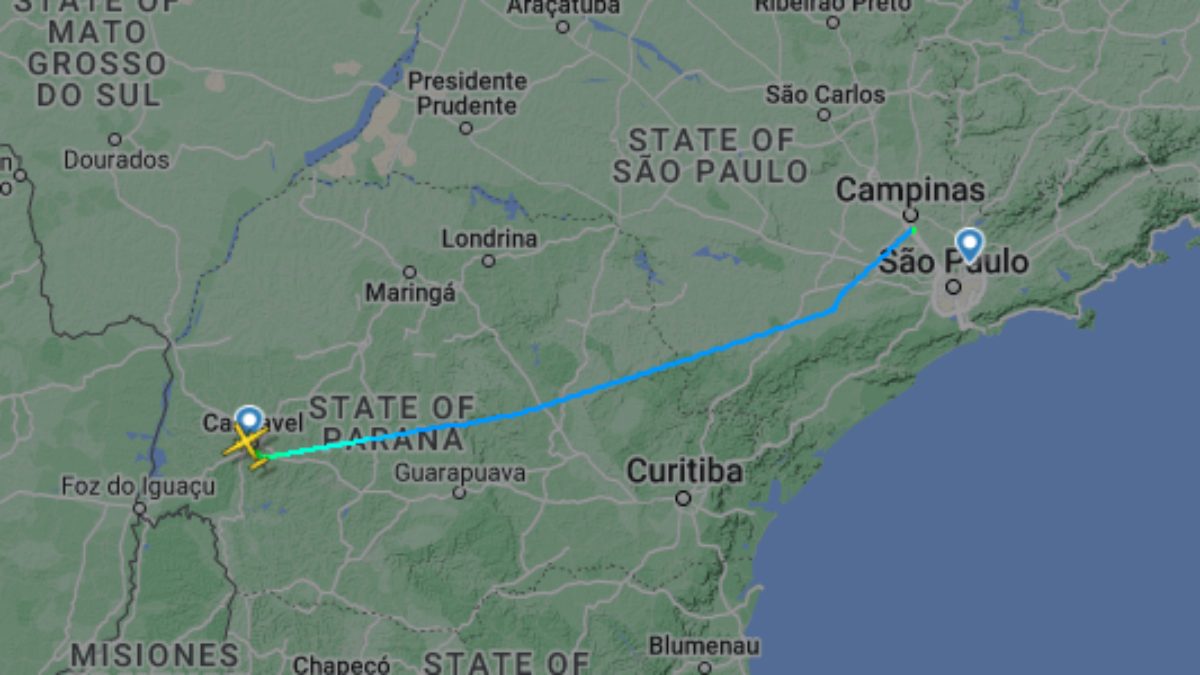 Avião que partiu do Paraná cai em Vinhedo (SP) 